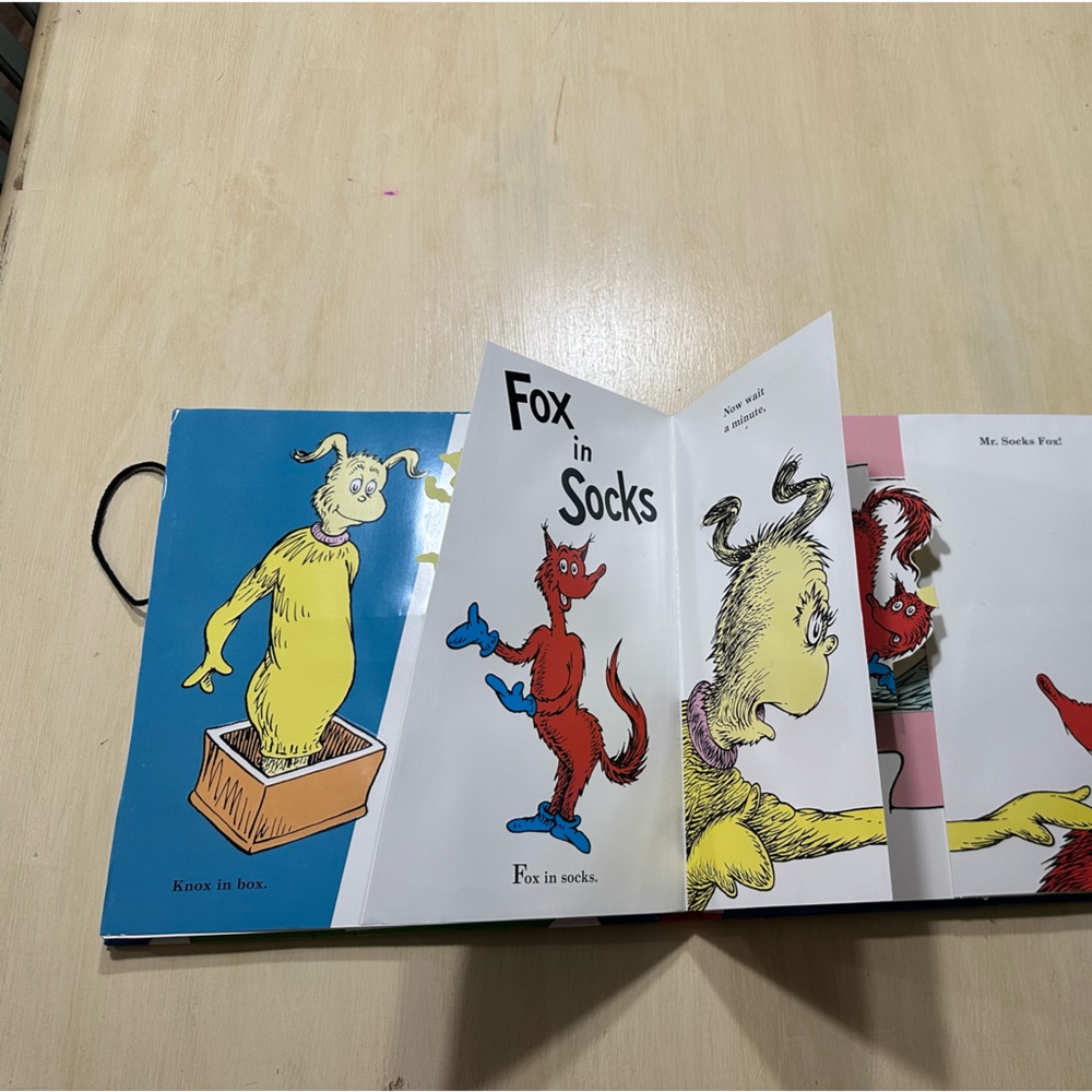 Dr Seuss Pop ups !!! Clean hard back book !!!